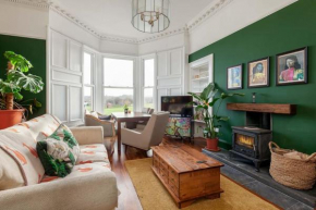 Beautiful Victorian Apartment close to the Botanical gardens, Free parking!